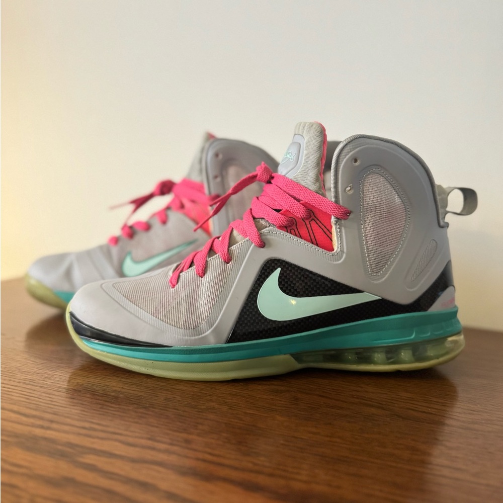 EUC LeBron 9 P.S. Elite South Beach Men’s 11 RARE & Authentic